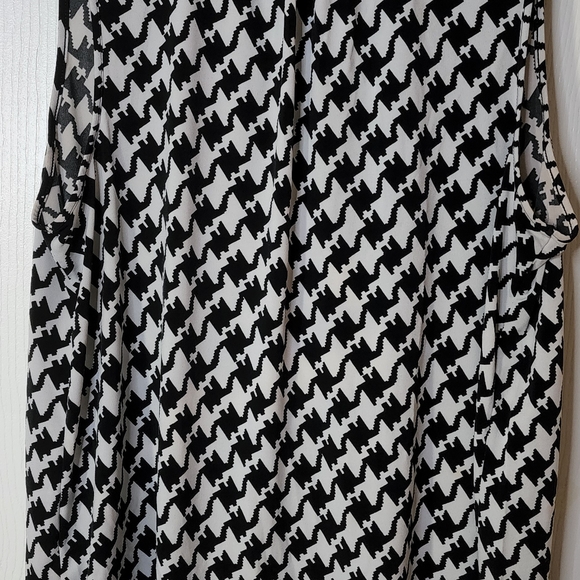 Top - Picture 3 of 7